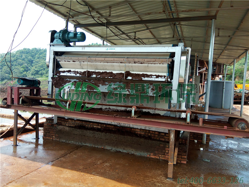 湖南湘潭磷矿厂带式压滤机处理泥浆工程案例 8